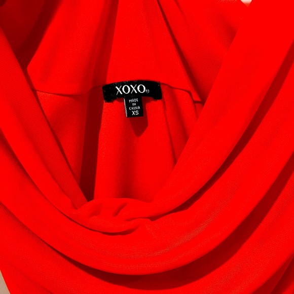 Never used, but tag removed. Looks red in the pictures but it is dark orange. - Picture 2 of 2